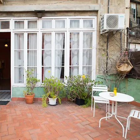 Apartment Diagonal *