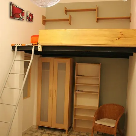 Apartment Diagonal *