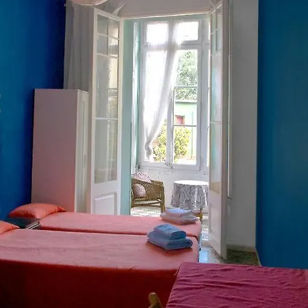 Diagonal Apartment
